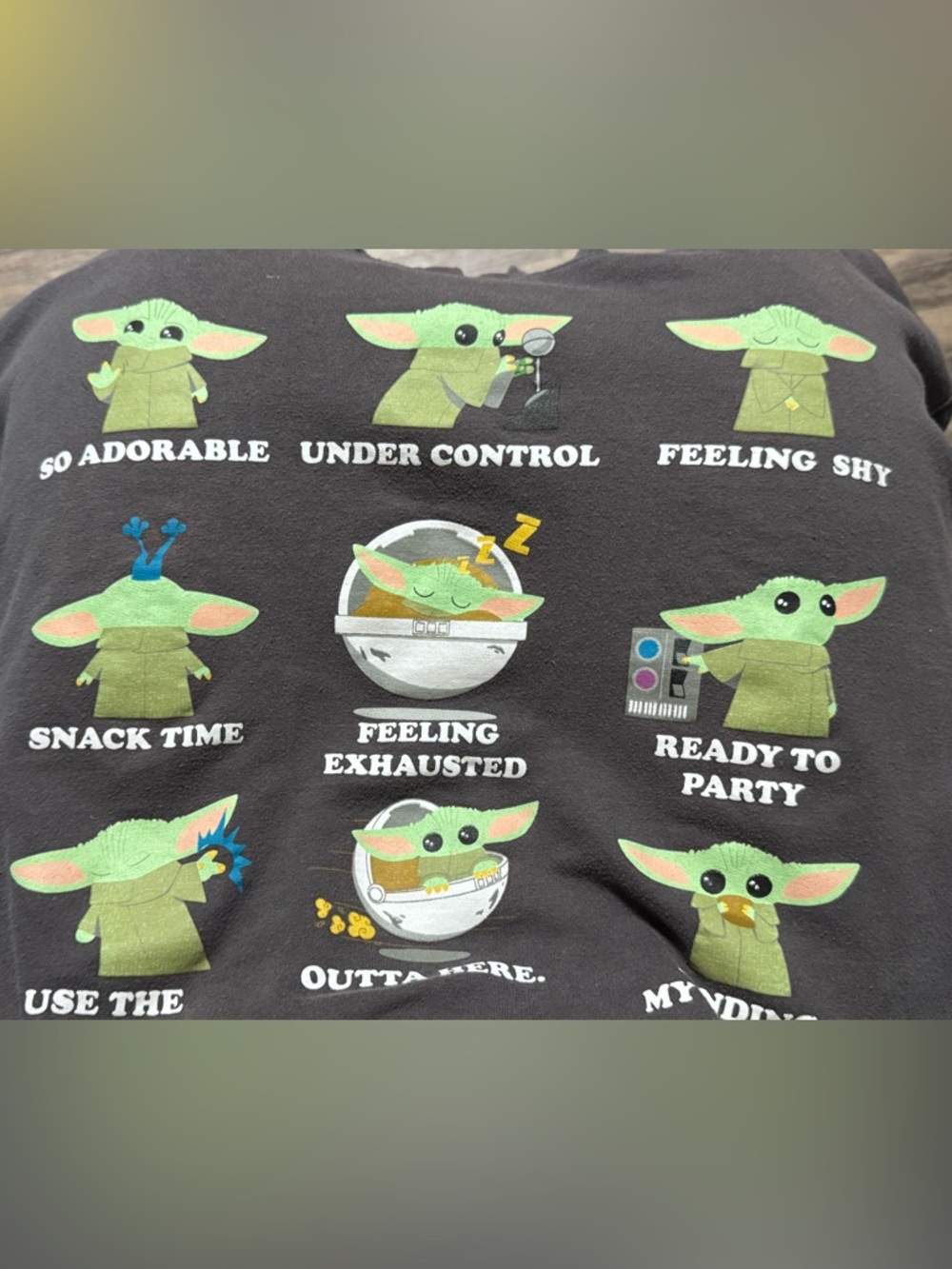 Star Wars “The Child” (Baby Yoda/Grogu) Cropped Hoodie – Junior Size – Gray XXL - Picture 10 of 16